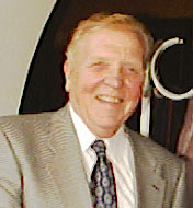 Arne Hofstad, Adresseavisens bridgejournalist i mange ti&aring;r.